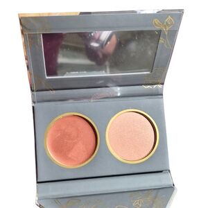 Radiant Blush Duo in Warm Tones